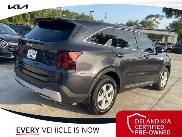 used 2025 Kia Sorento car, priced at $30,955