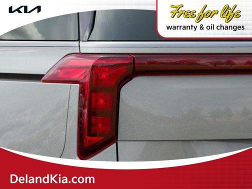 new 2025 Kia Carnival Hybrid car