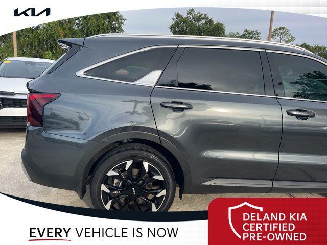 used 2024 Kia Sorento car, priced at $33,059
