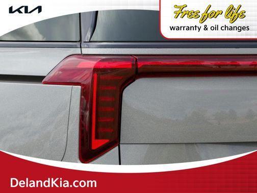 new 2025 Kia Carnival Hybrid car
