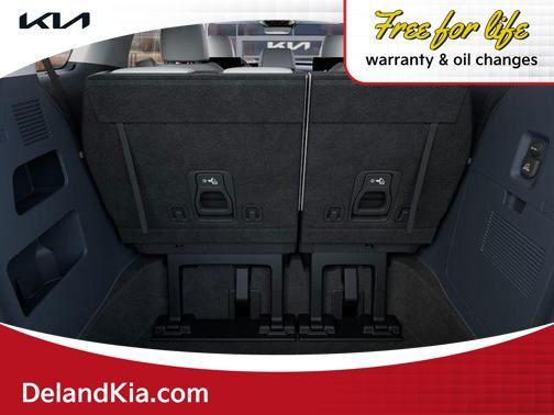 new 2025 Kia Carnival Hybrid car