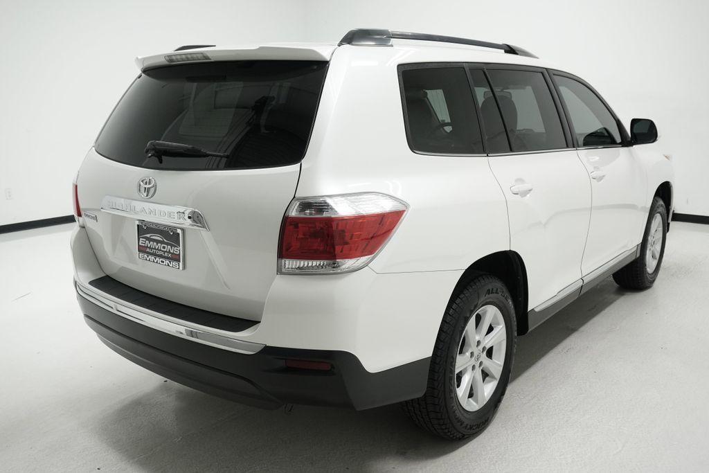 used 2013 Toyota Highlander car, priced at $14,999