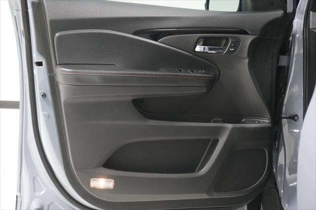 used 2022 Honda Pilot car, priced at $37,999