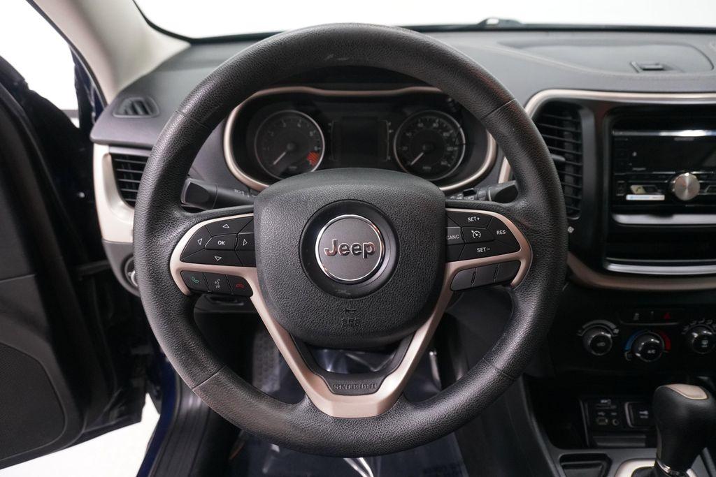 used 2014 Jeep Cherokee car, priced at $6,999