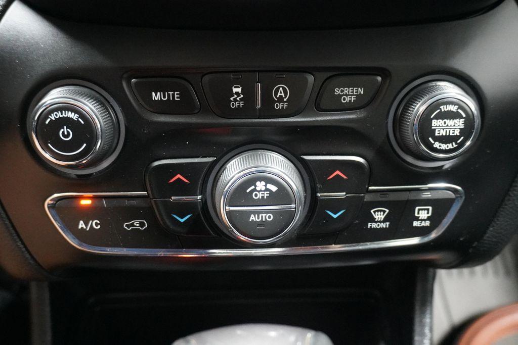 used 2019 Jeep Cherokee car, priced at $16,999