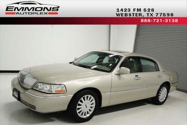 used 2005 Lincoln Town Car car