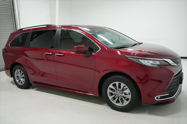 used 2022 Toyota Sienna car, priced at $40,999