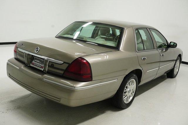 used 2006 Mercury Grand Marquis car, priced at $9,999