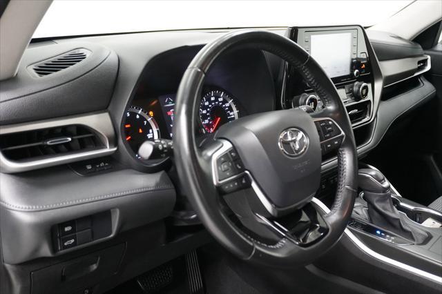 used 2021 Toyota Highlander car, priced at $26,999