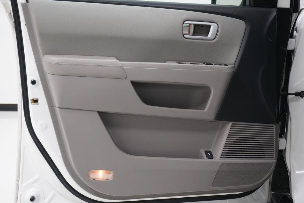 used 2015 Honda Pilot car, priced at $18,999