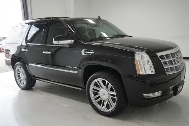 used 2014 Cadillac Escalade car, priced at $24,999