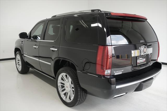 used 2014 Cadillac Escalade car, priced at $24,999