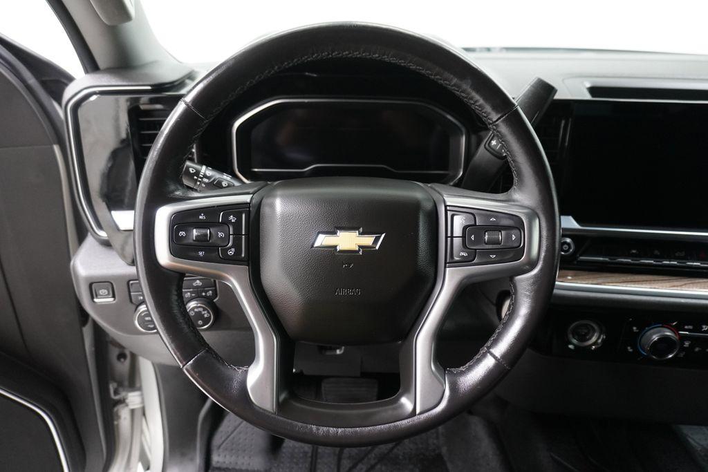 used 2022 Chevrolet Silverado 1500 car, priced at $32,997