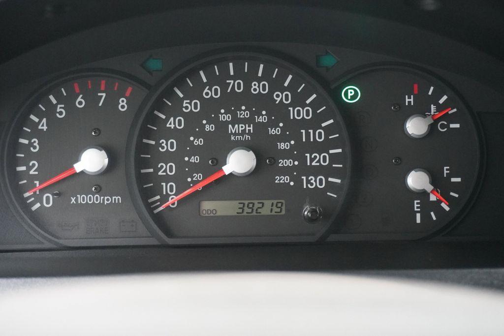 used 2004 Kia Sorento car, priced at $8,999