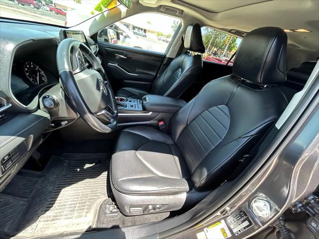 used 2021 Toyota Highlander car, priced at $34,995