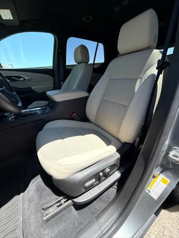 used 2023 Chevrolet Traverse car, priced at $31,995