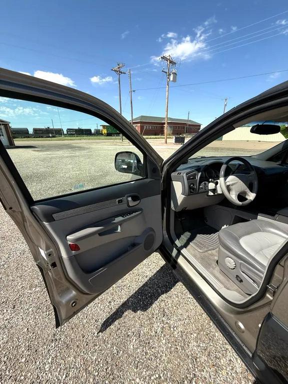 used 2002 Buick Rendezvous car, priced at $7,995
