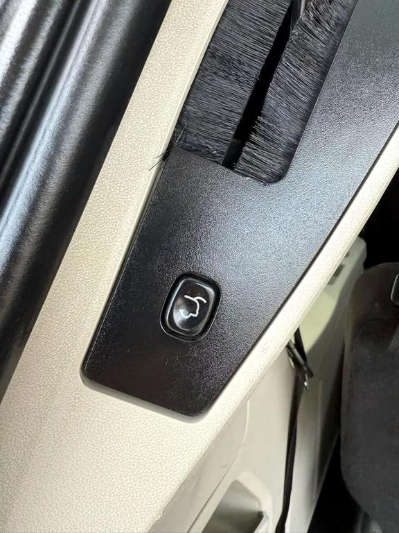 used 2014 Dodge Grand Caravan car, priced at $11,995