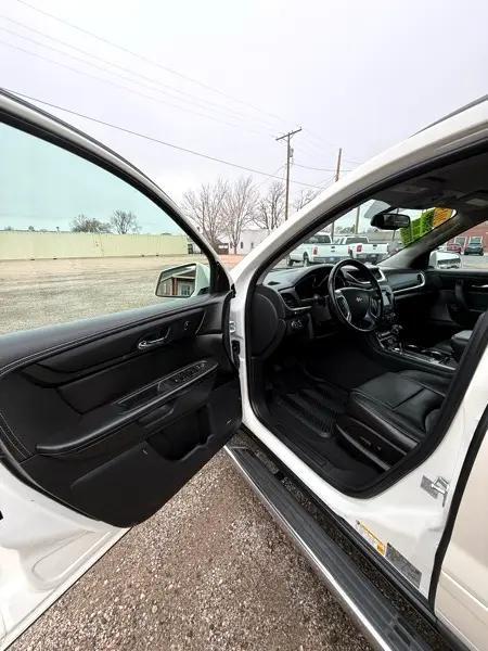 used 2015 Chevrolet Traverse car, priced at $13,495