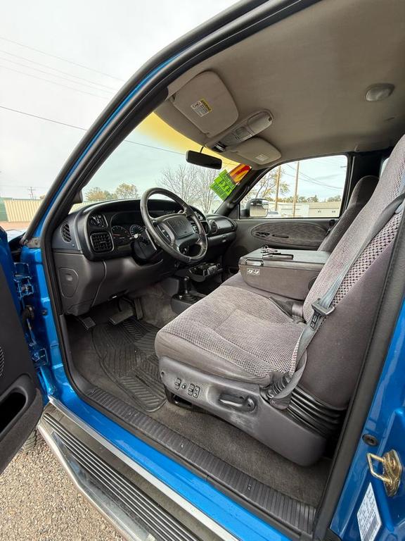 used 2001 Dodge Ram 2500 car, priced at $19,995