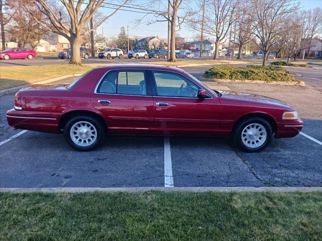 used 1998 Ford Crown Victoria car, priced at $5,995