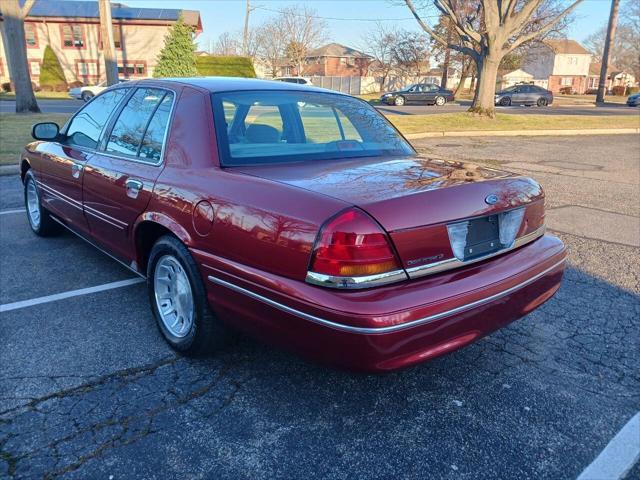 used 1998 Ford Crown Victoria car, priced at $5,995