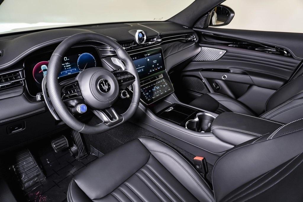 new 2025 Maserati Grecale car, priced at $80,195