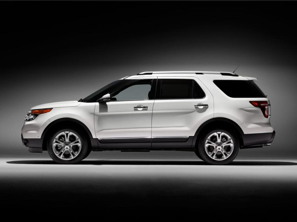 used 2015 Ford Explorer car, priced at $13,900