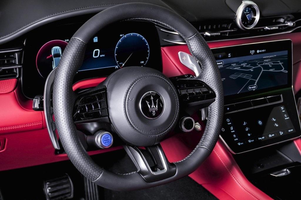 new 2025 Maserati Grecale car, priced at $92,825