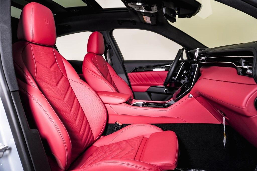 new 2025 Maserati Grecale car, priced at $92,825