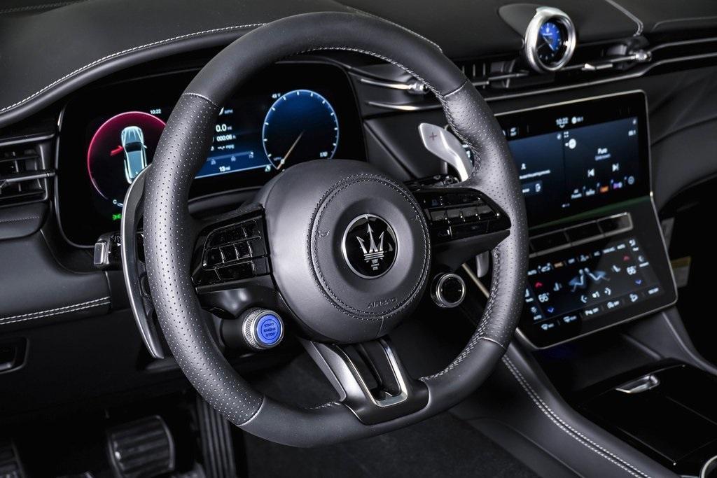 new 2025 Maserati Grecale car, priced at $80,195