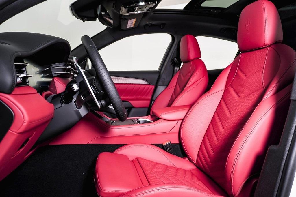 new 2025 Maserati Grecale Folgore car, priced at $109,295