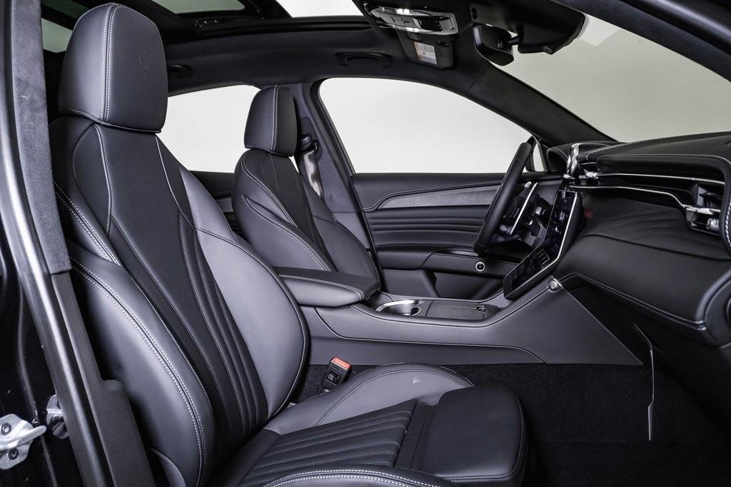 new 2025 Maserati Grecale car, priced at $124,525