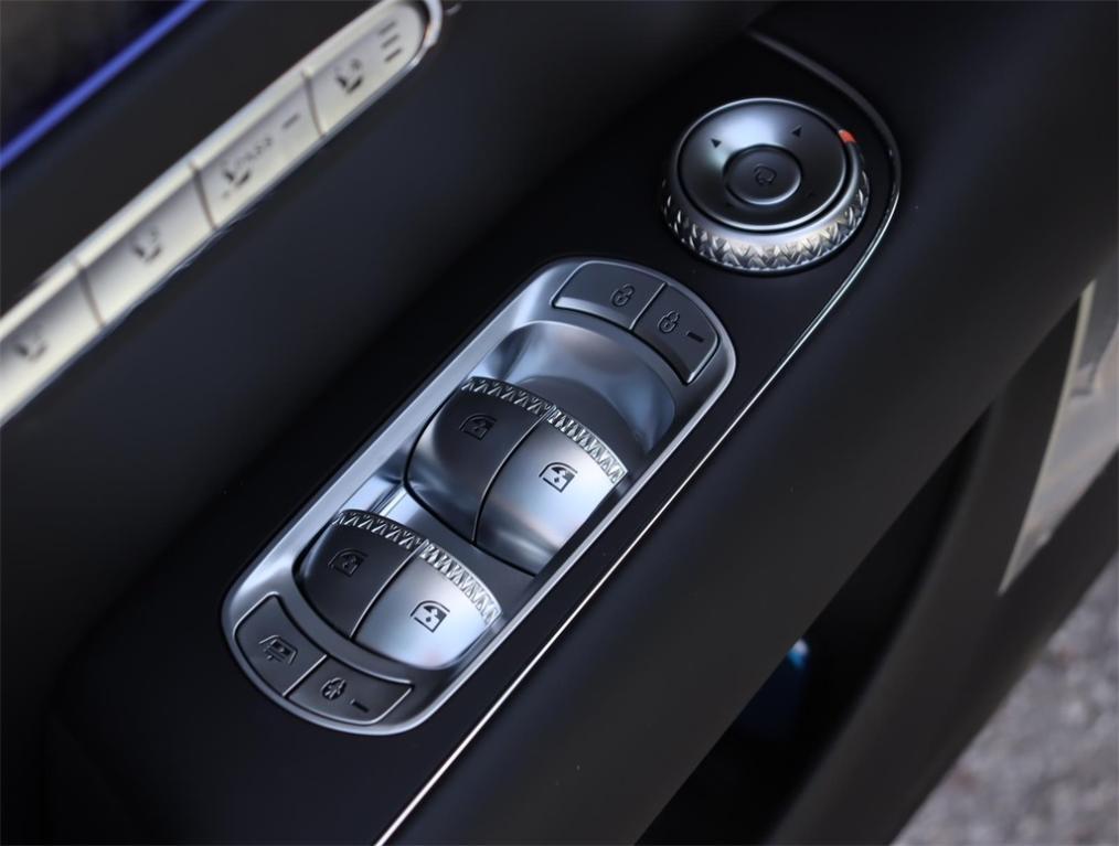 new 2024 Genesis G90 car, priced at $93,270