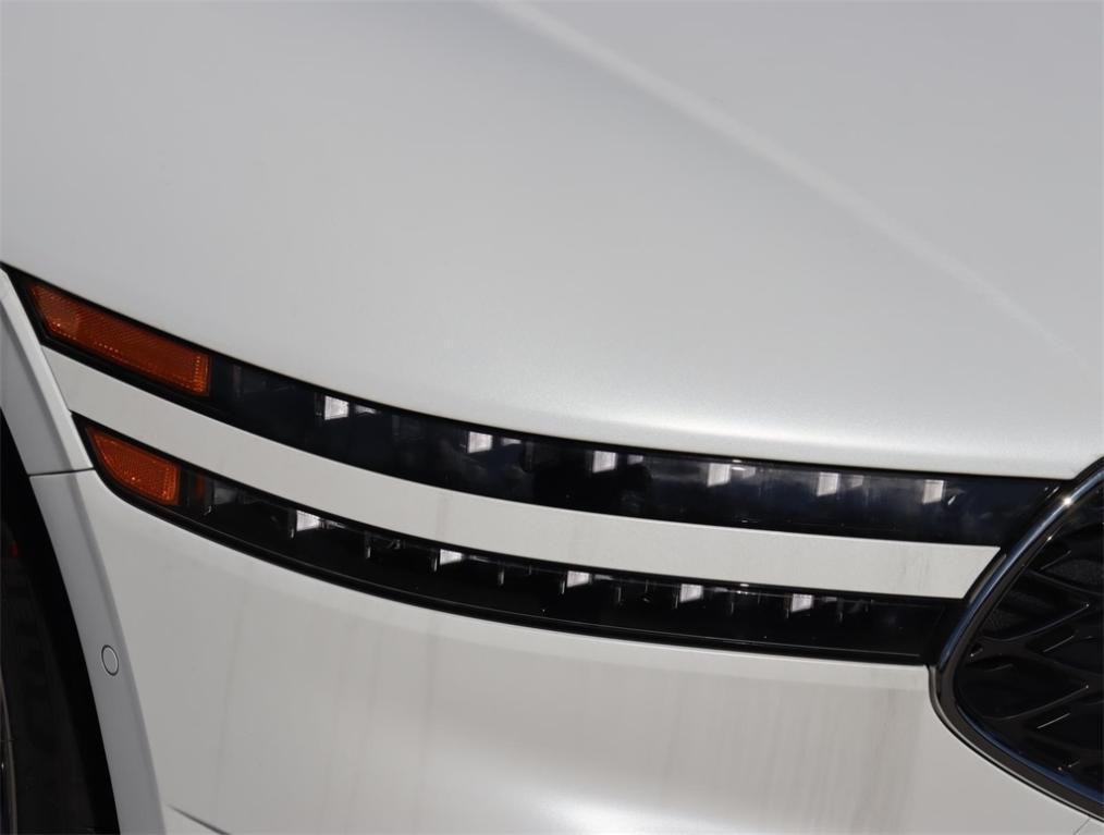 new 2024 Genesis G90 car, priced at $93,270