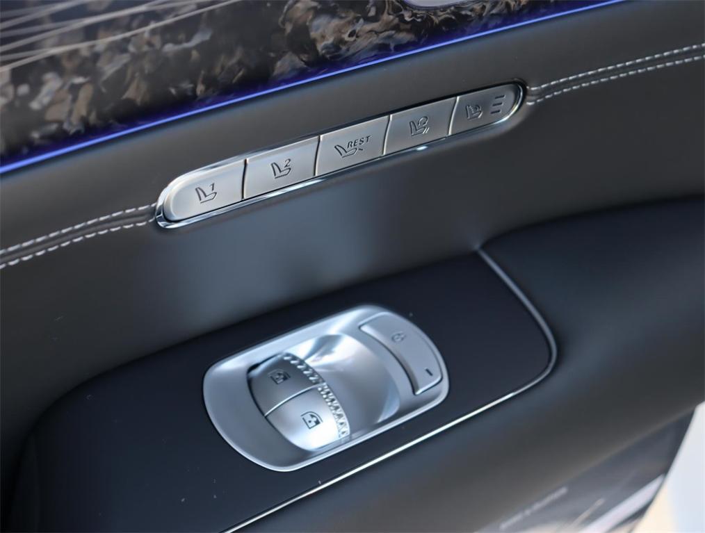 new 2024 Genesis G90 car, priced at $93,270