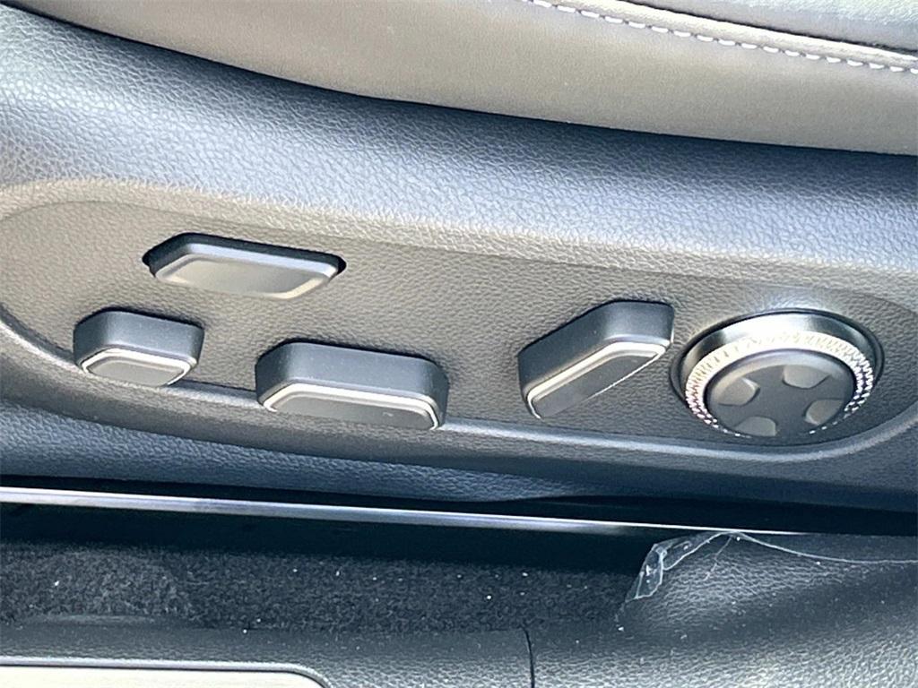 new 2025 Genesis GV60 car, priced at $54,072