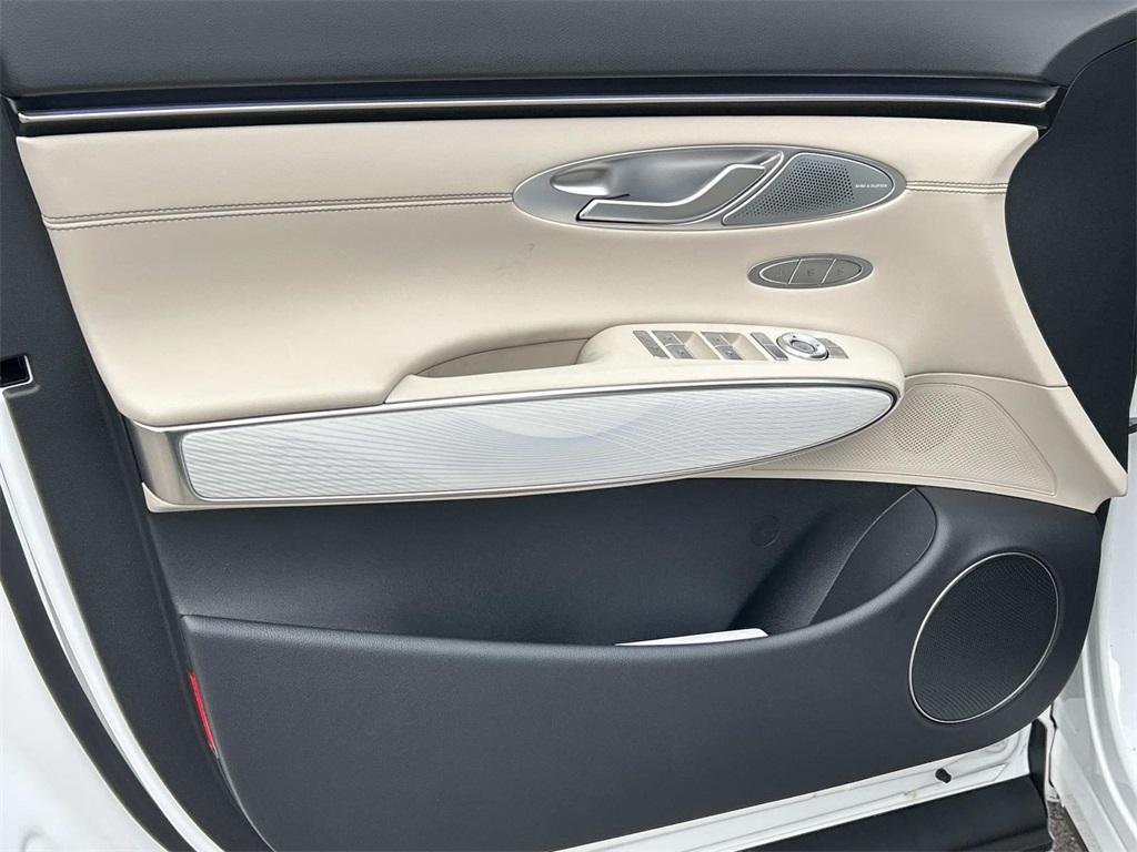 new 2026 Genesis GV70 car, priced at $60,075