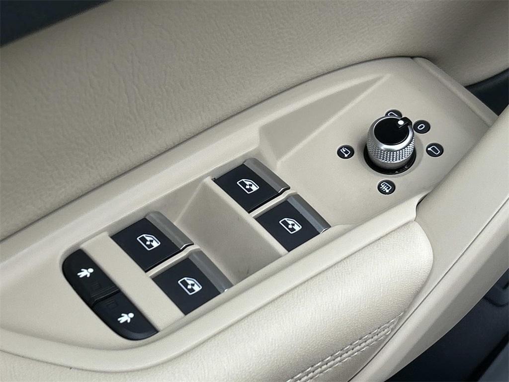 used 2020 Audi Q5 car, priced at $21,904