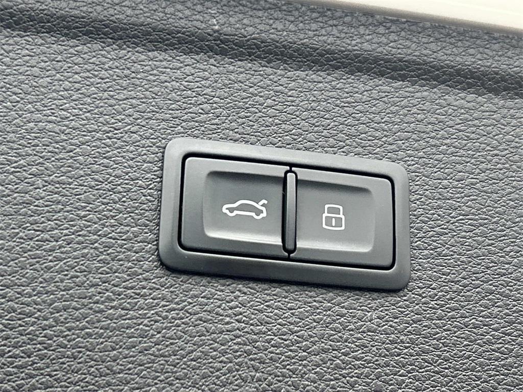 used 2020 Audi Q5 car, priced at $20,901