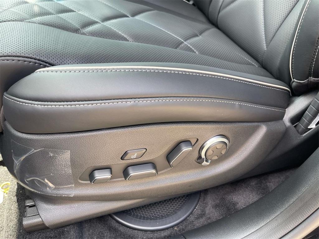 new 2025 Genesis GV80 car, priced at $79,144