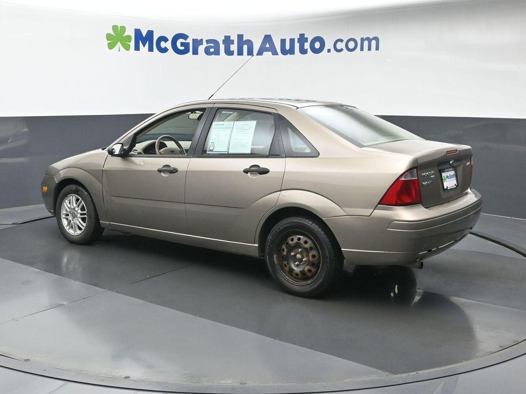used 2005 Ford Focus car, priced at $4,000