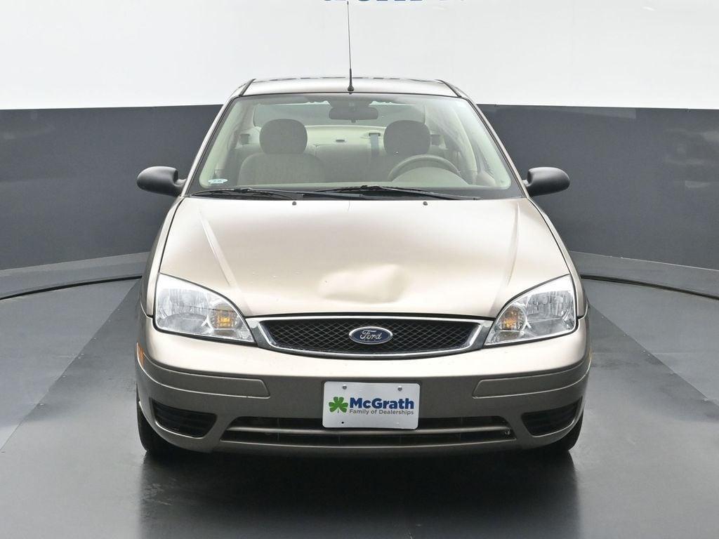 used 2005 Ford Focus car, priced at $4,000
