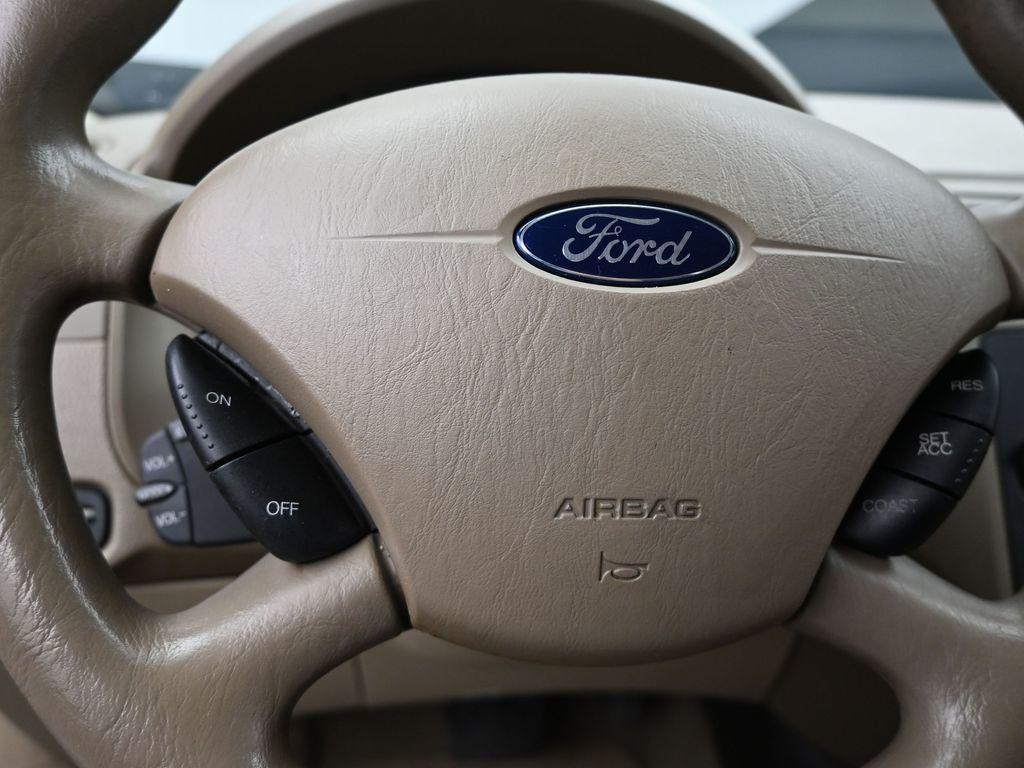 used 2005 Ford Focus car, priced at $4,000