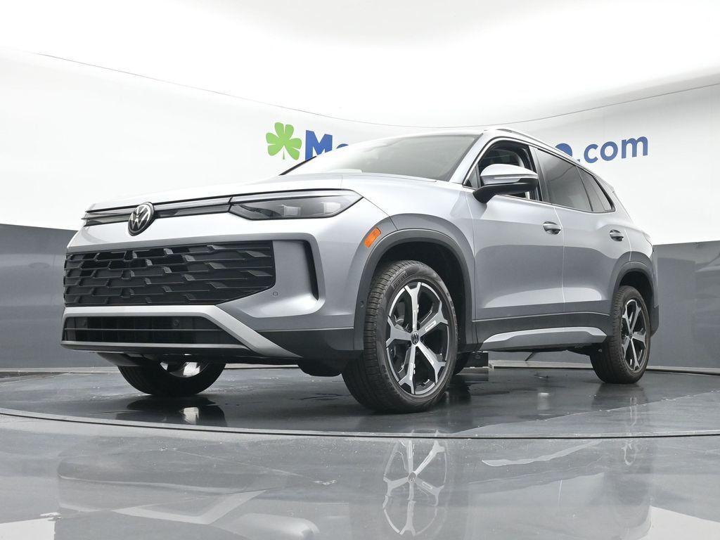 new 2025 Volkswagen Tiguan car, priced at $34,034