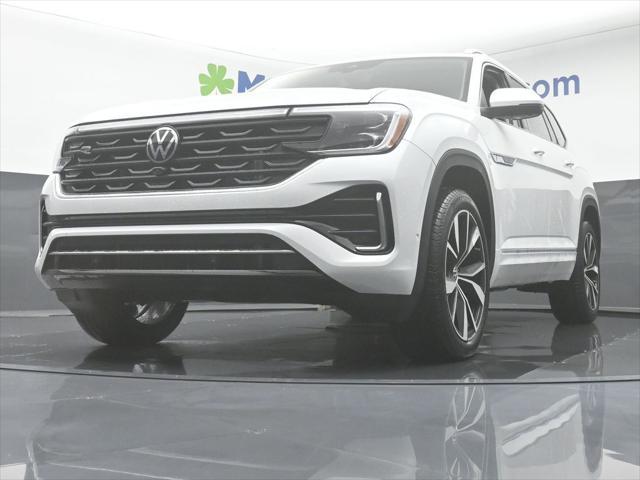 new 2025 Volkswagen Atlas car, priced at $52,848