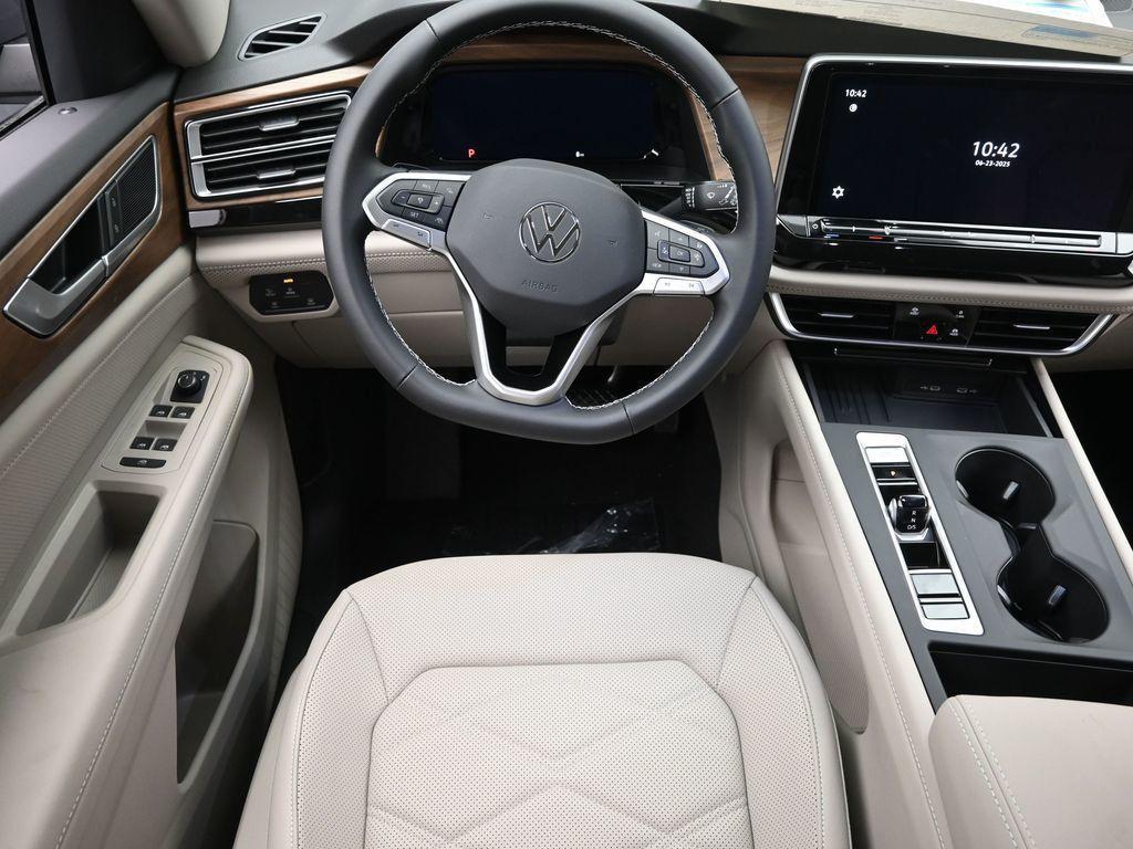 new 2025 Volkswagen Atlas car, priced at $35,636