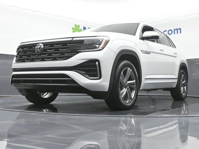 new 2024 Volkswagen Atlas Cross Sport car, priced at $48,116