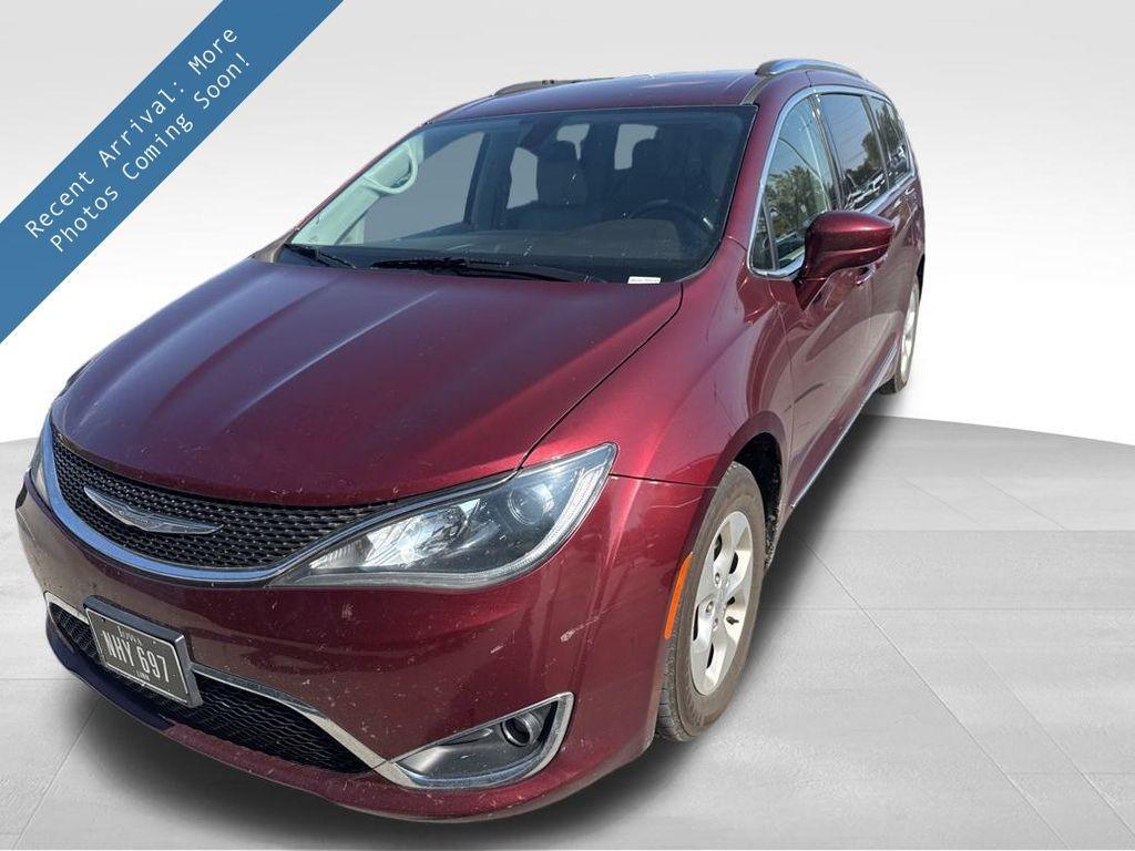 used 2017 Chrysler Pacifica car, priced at $15,285