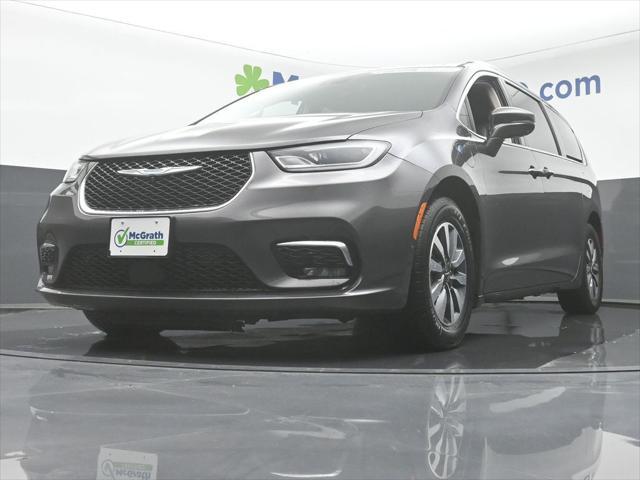 used 2021 Chrysler Pacifica Hybrid car, priced at $21,500